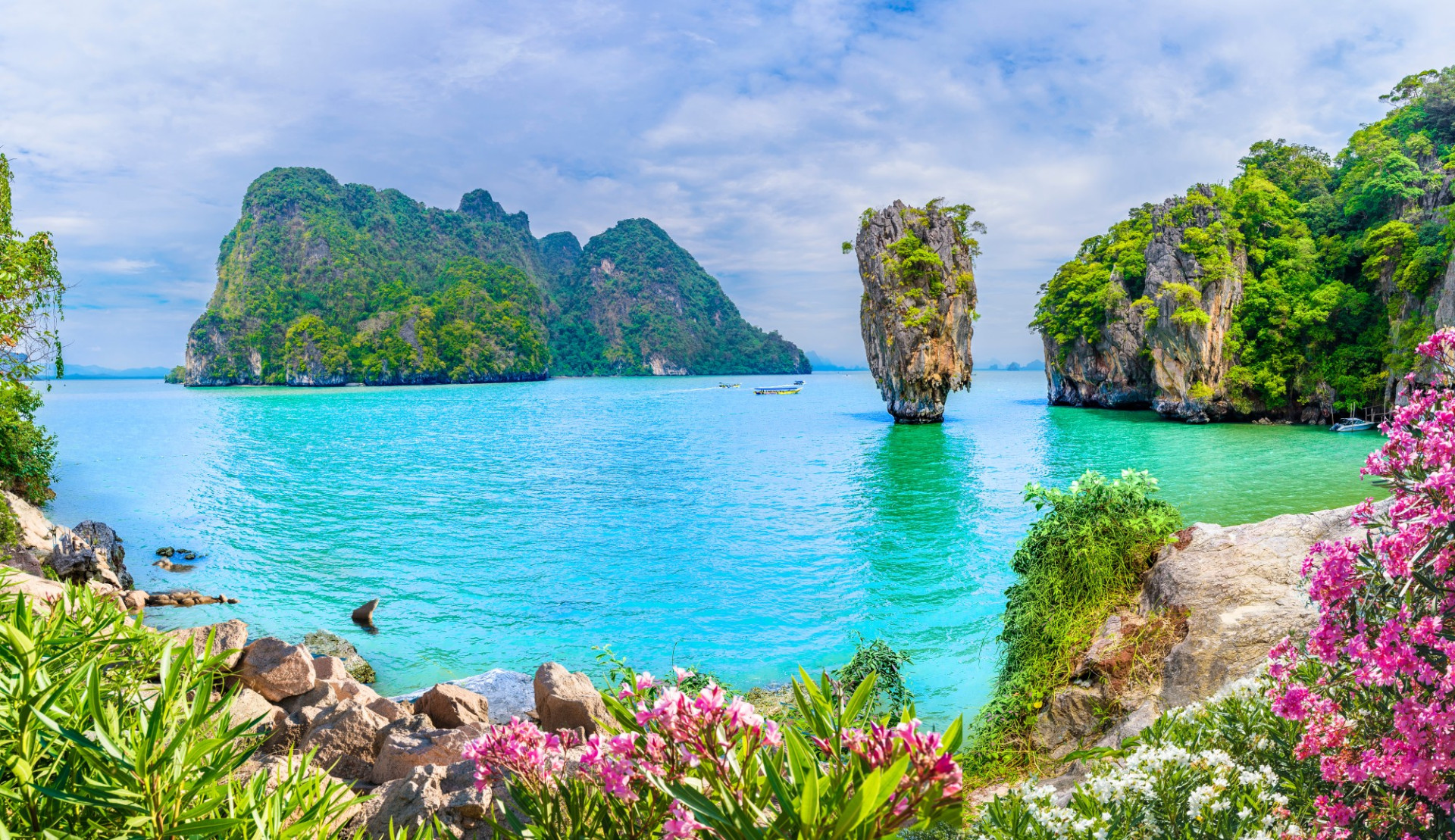 James Bond Island on Phang Nga Bay AdobeStock 214471764 c v2.Bolate Dorin