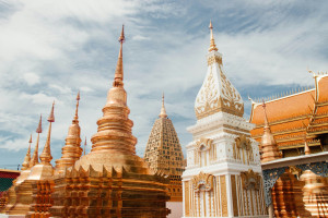 Thailand Bangkok Bangkok Pagodas ryan le Er evgwY6K8 unsplash Photo Credit Ryan Le on Unsplash R v2