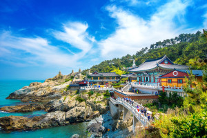 Haedong Yonggungsa Temple Busan shutterstock 715816141 c.Guitar photographer