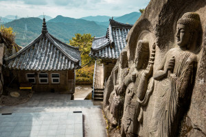 Seokbulsa Temple Busan shutterstock 2614966933 c.Sun Shine
