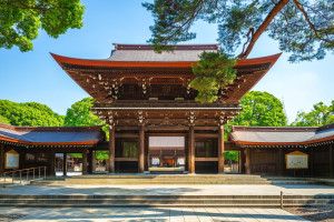 Gate of Meiji Shrine in Shibuya district of Tokyo shutterstock 2681424463 c.Richie Chan