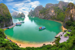 Halong Bay View above Bo Hon Island AdobeStock 267176583 c.huythoai
