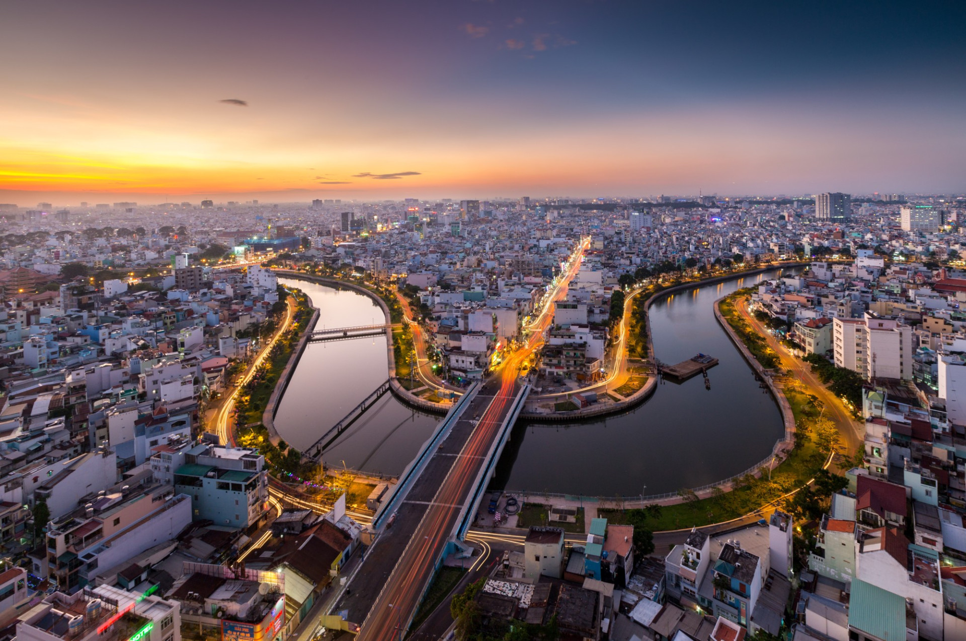 Ho Chi Min City AdobeStock 195421567 c.binhho image
