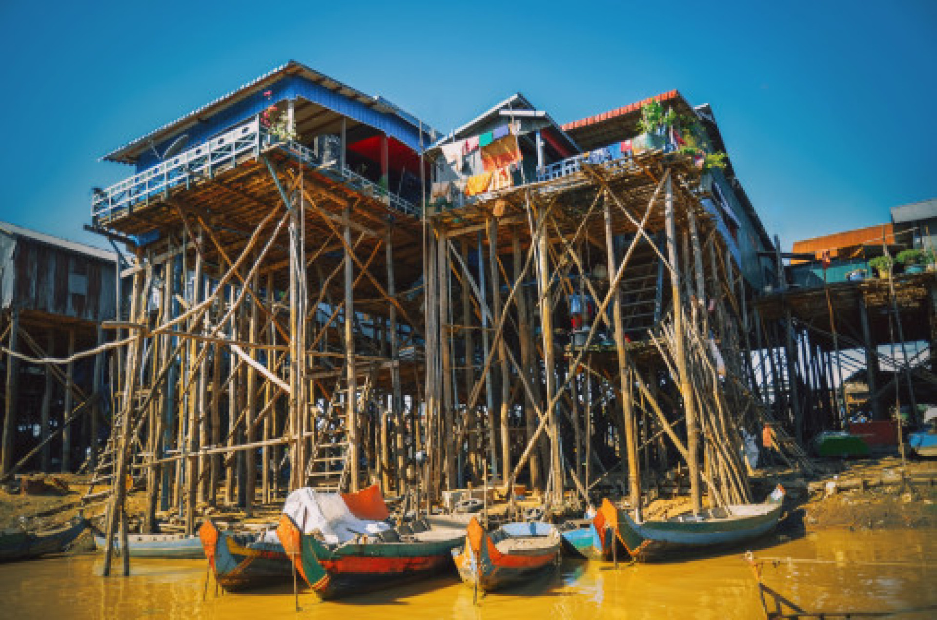 Kampong Phluk AdobeStock 106012405 c.natalia maroz