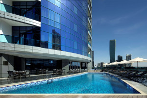Dubai - Radisson Blu Dubai Waterfront - outdoor pool