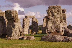 Stonehenge England credit VancouverLami via Pixabay web
