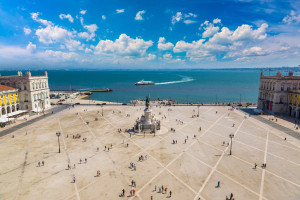 Lisbon Praca do Comercio Commerce Square Portugal AdobeStock 139553395.jpegAdobeStock 500584754 web