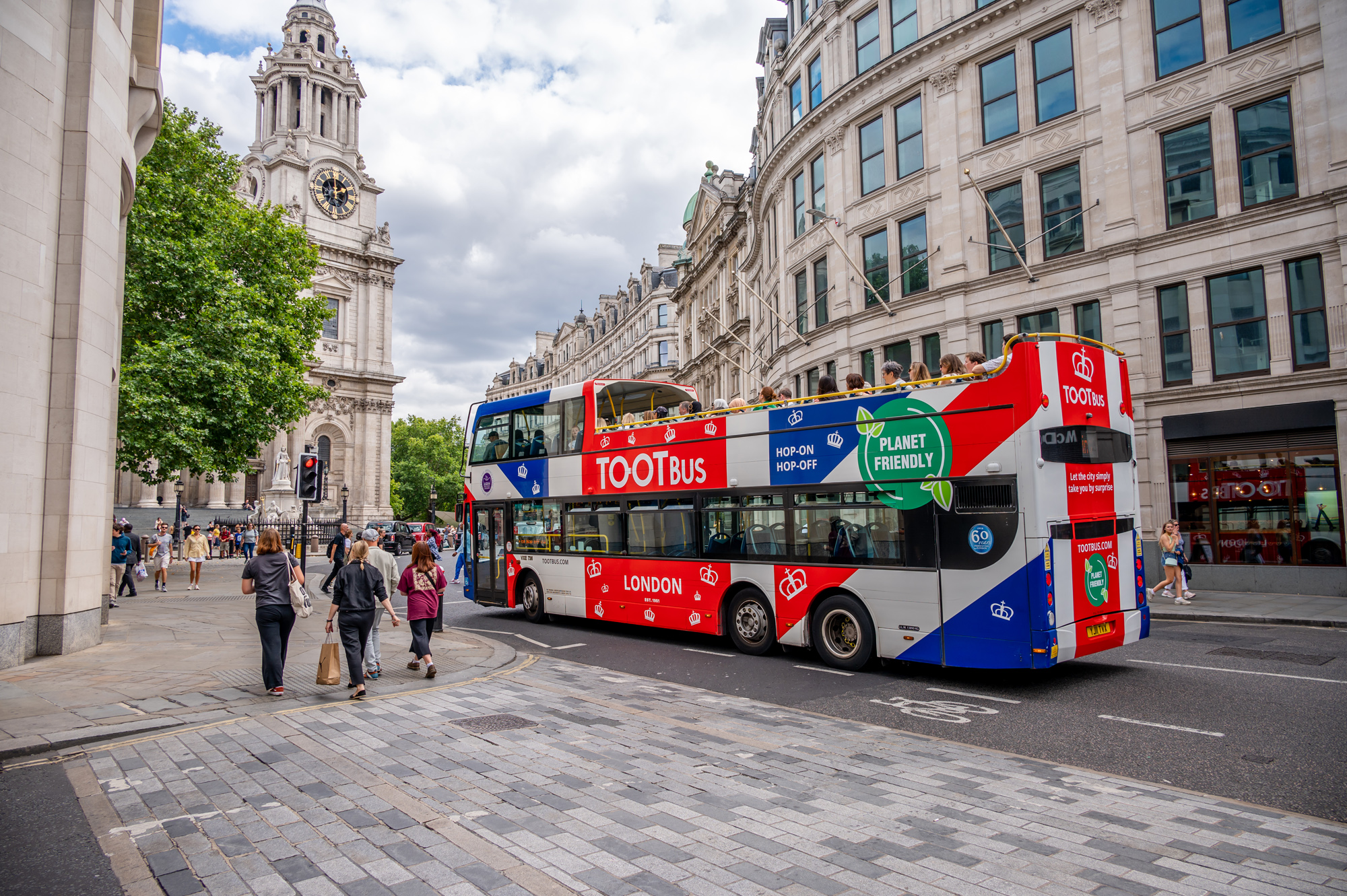 United Kingdom & France Discovery Tour - London and Paris