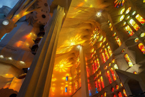 Barcelona Sagrada Famiuelia windows iStock 1037096428 web