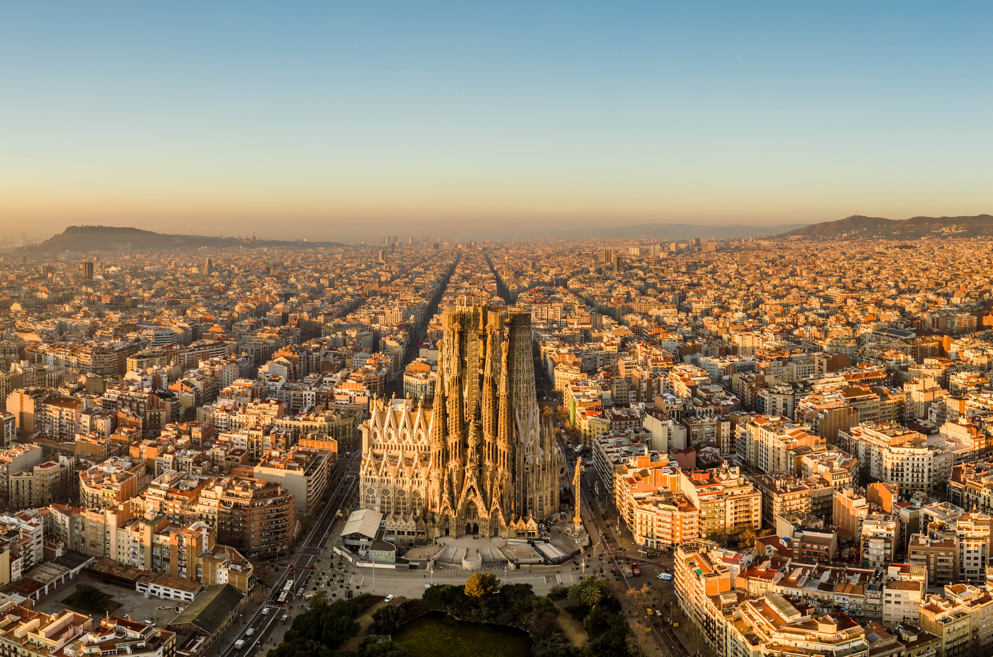 Spain and Portugal Highlights - Barcelona, Madrid, Porto and Lisbon