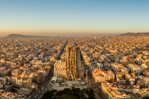 Barcelona Sagrada Familia city views AdobeStock 426378154 cropped web