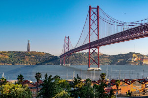 Lisbon Tagus River Bridge Ponte 25 de Abril Portugal credit Svetlana Gumerova unsplash