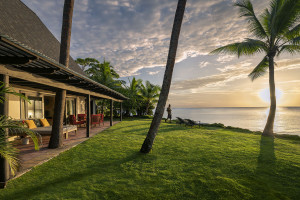 Shangri La Yanuca Island Lagoon Bure Sunset View 2