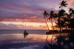 Shangri La Yanuca Island Reef Pool Sunset 1 WEB