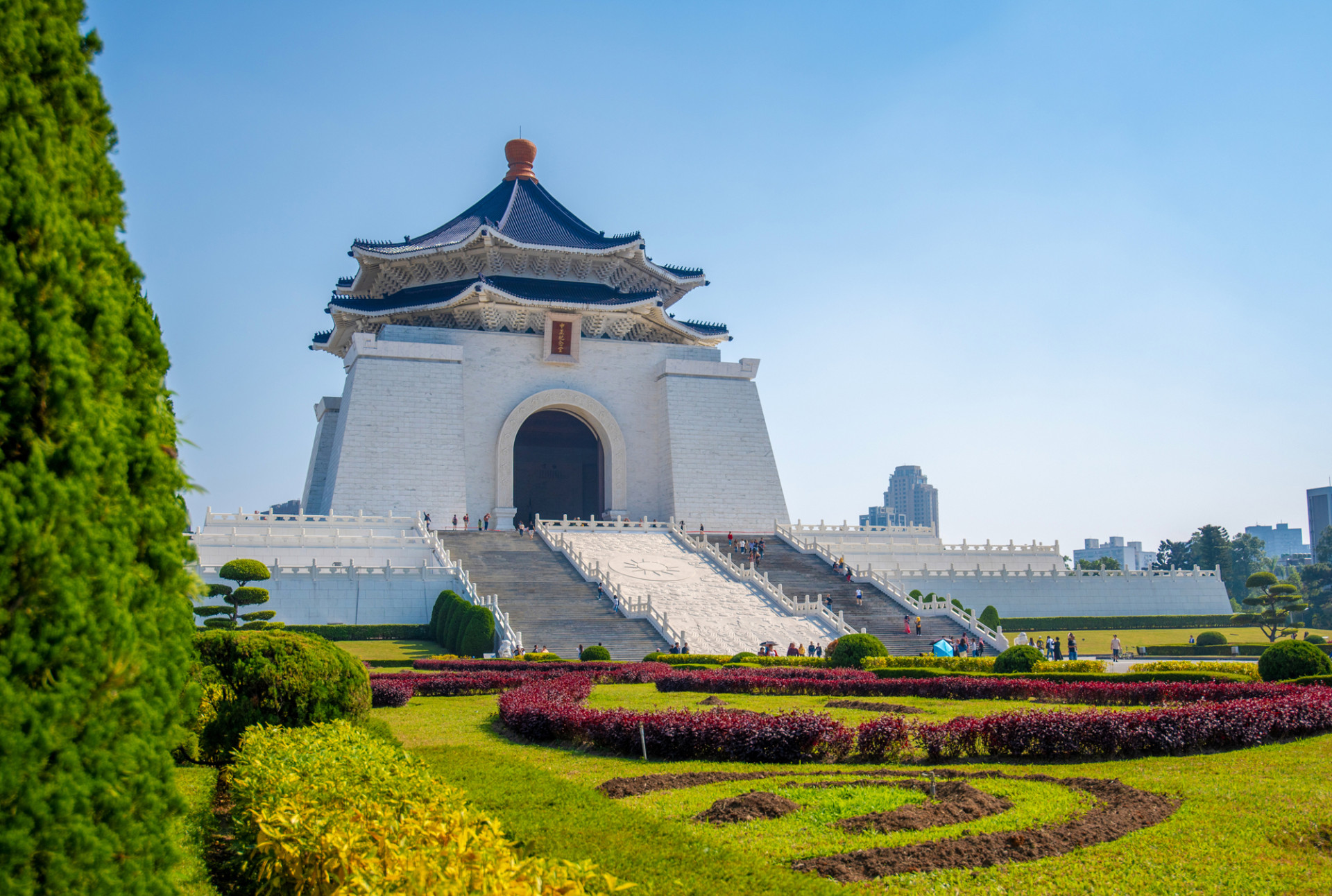 Taipei Chiang Kai shek Memorial Hall Taiwan iStock 2194311232 web