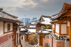 Bukchon Hanok Village winter Seoul South Korea AdobeStock 306921933 web