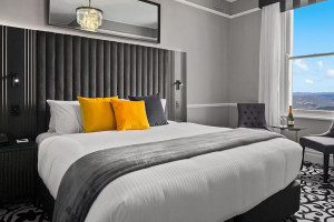 Hydro Majestic Inn Room