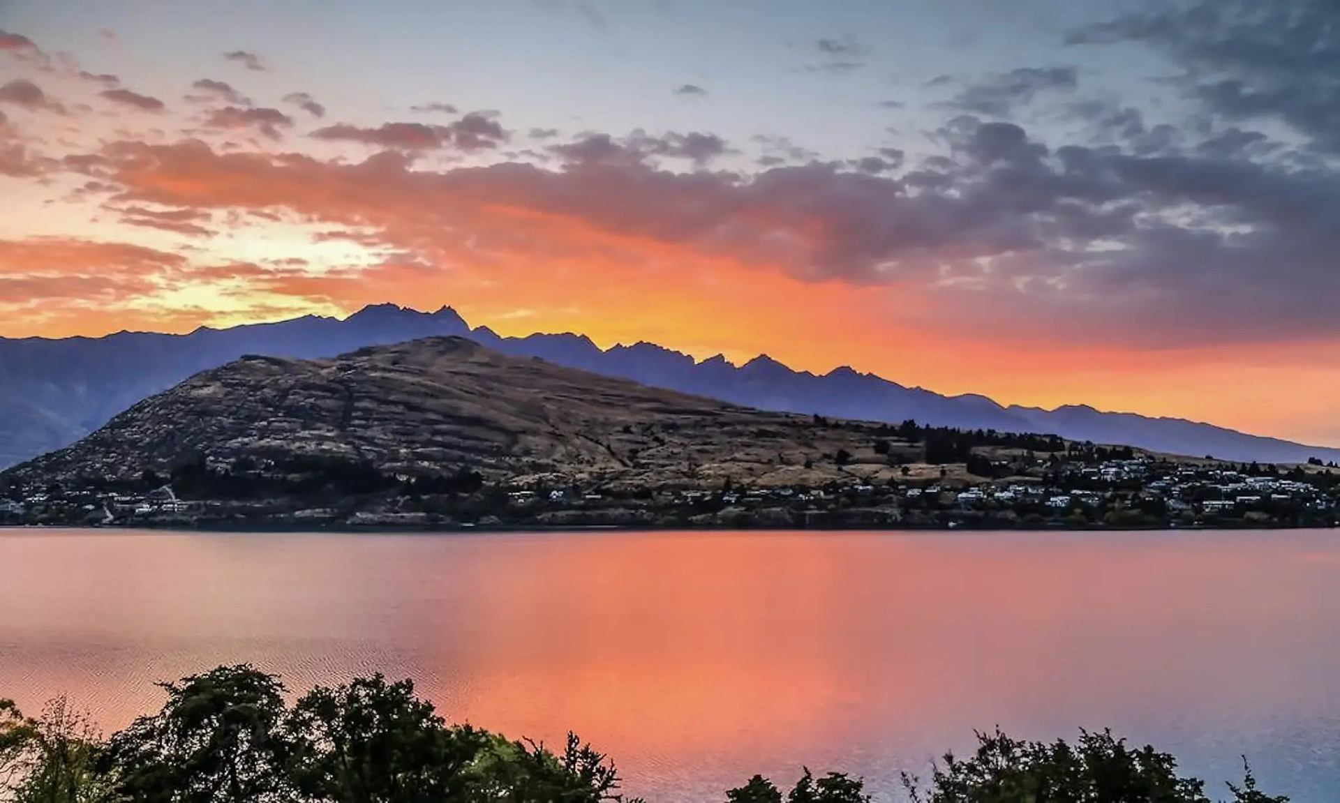 Queenstown The Rees Hotel sunrise view New Zealand