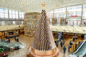 Seoul Starfield Library COEX Central Plaza South Korea festive decorations AdobeStock 409589663 web